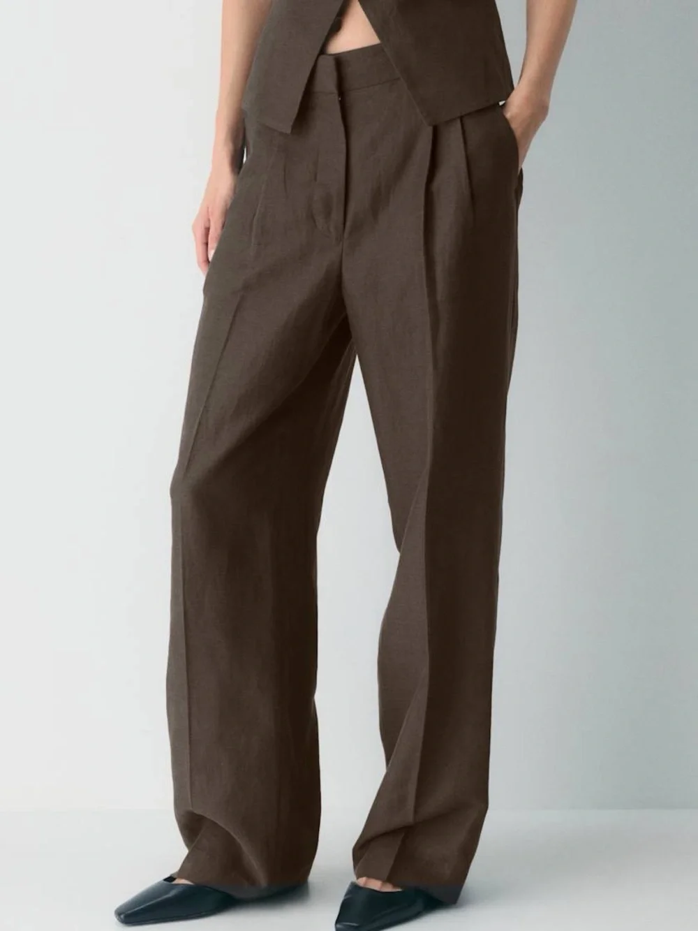 Aritzia The Effortless Pant Cruise Linen Brown